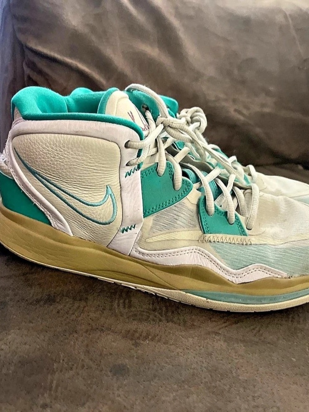 Nike Kyrie Infinity "Smoke and Mirrors" Green & White Basketball Sneakers